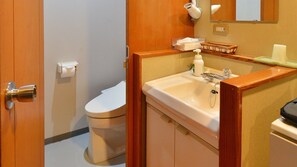 Down duvets, in-room safe, desk, free WiFi - MATSUTAKESANSO (Matsumoto)