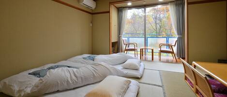 Standard Room, Non Smoking | Desk, free WiFi