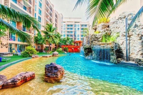 Pool - Atlantis Condo Resort Jomtien TLH (Pattaya)
