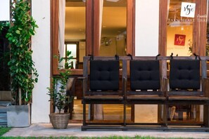 Ảnh chưa phân loại, 3 trong số 13 ảnh, nút