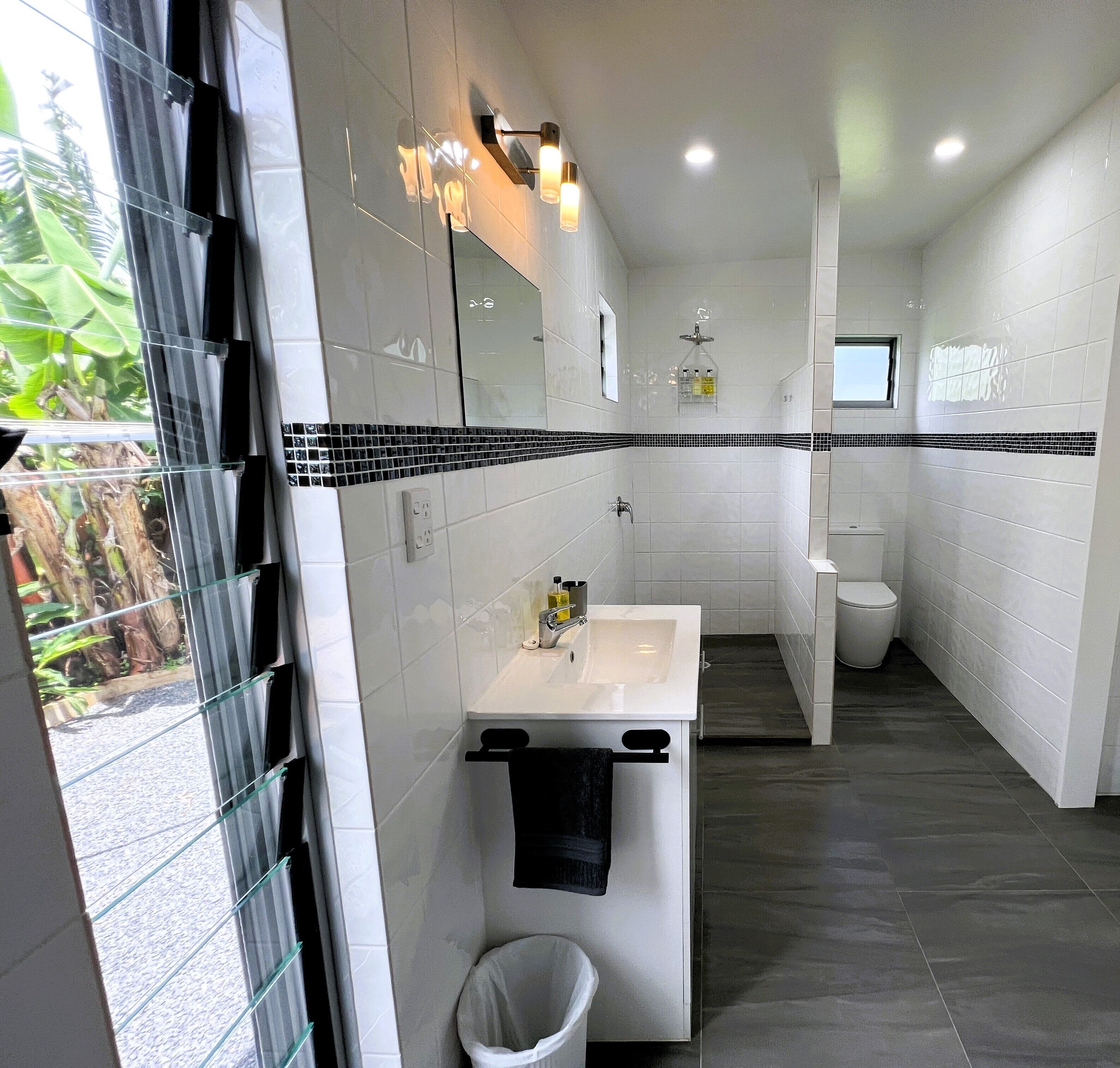 Deluxe House, 2 Bedrooms, Mountain View | Bathroom