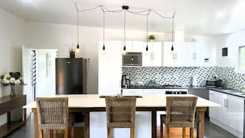 Deluxe House, 2 Bedrooms, Mountain View | Private kitchen | Coffee/tea maker, electric kettle