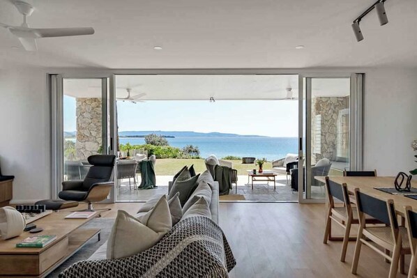 TV, fireplace, stereo, offices