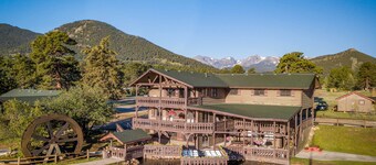 3 Mi to Rocky Mtn National Park: Estes Park Cabin!