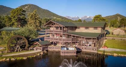 3 Mi to Rocky Mtn National Park: Estes Park Cabin!