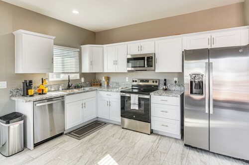 3 Mi to Tucson Mall: Home w/ Large Outdoor Space!