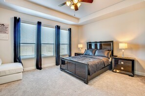 4 bedrooms, iron/ironing board, Internet, bed sheets