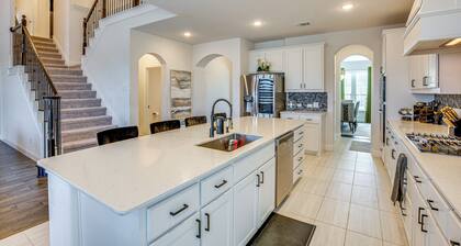 Game Room + Home Theater: Retreat Near Omni PGA!