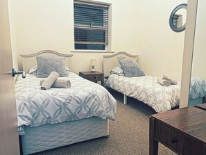 2 bedrooms, iron/ironing board, WiFi, bed sheets