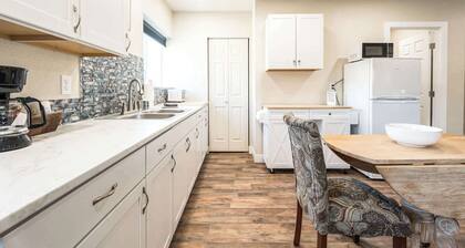 #StayinMyDistrict Private Studio Close to Downtown