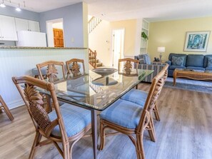 Dining - Comfortable Family Two Bedroom Townhouse (Hilton Head Island)