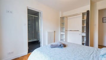 3 chambres, bureau, fer et planche Ă  repasser, accĂšs Internet