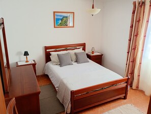 Fer et planche à repasser, Wi-Fi, draps fournis