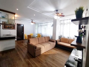 Family Condo | Living area
