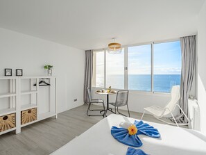 1 bedroom, desk, iron/ironing board, WiFi - Ocean Loka by Interhome (Callao Salvaje)
