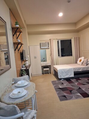 1 bedroom, iron/ironing board, internet, bed sheets