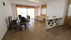 TV - An apartment in a complex in a pine forest (Šušanj)