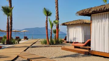 Private beach, free beach cabanas, sun-loungers, beach umbrellas