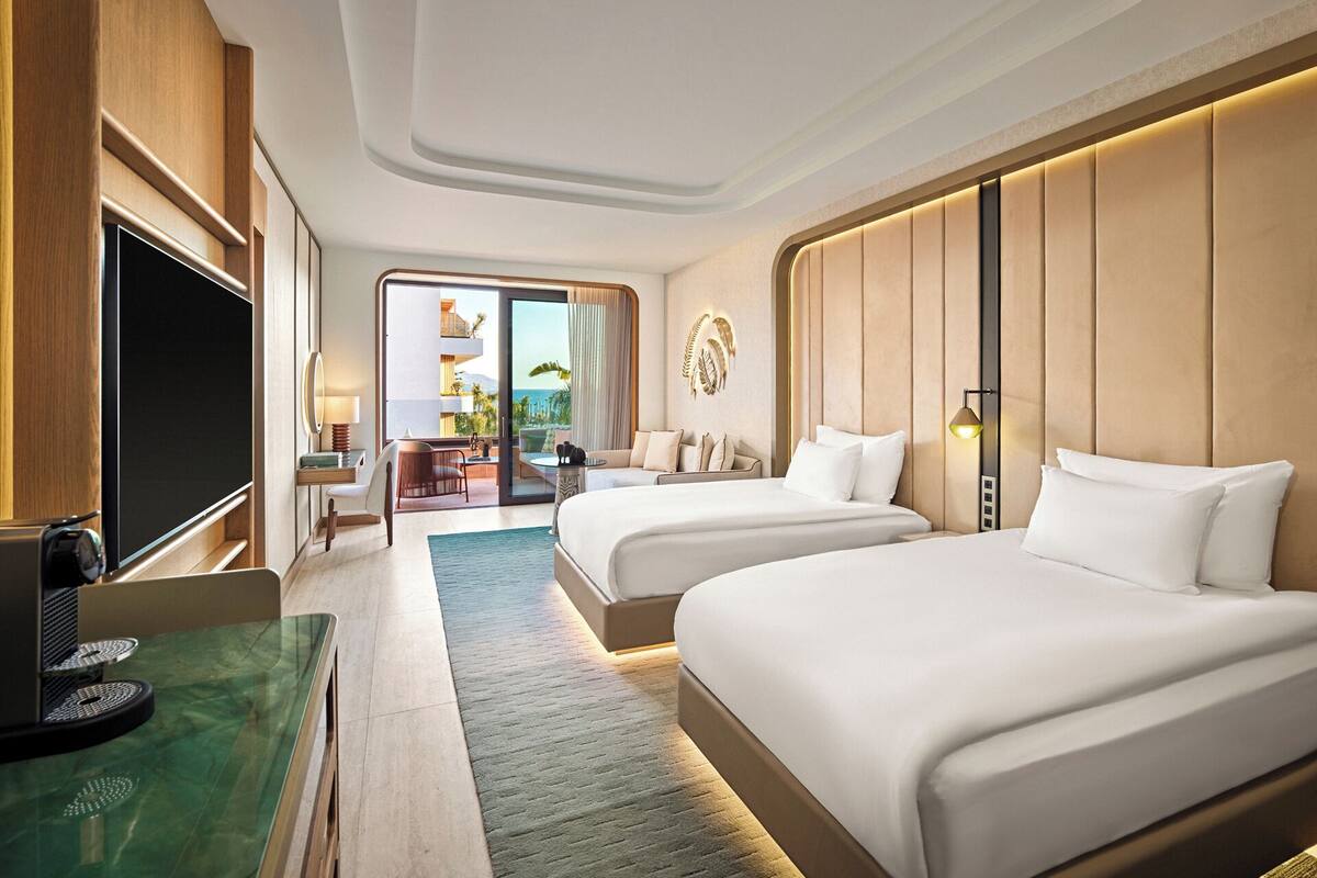 Big Family Room | Premium bedding, minibar (free items), in-room safe, desk