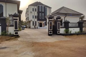 Exterior - Cocokalina hotel  (Agbor)