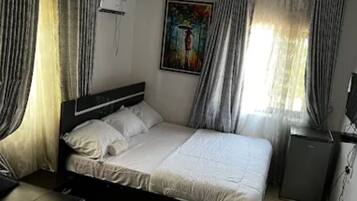 Laptop workspace, free WiFi