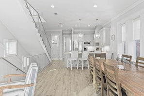 Dining - The Palmetto Blue by AvantStay | Steps to Beach, Ocean Views (Inlet Beach)
