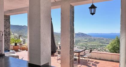Ref. Cad21 - VILLA MIT POOL UND MEERBLICK