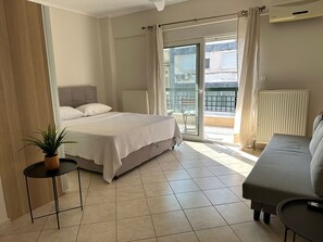 1 bedroom, iron/ironing board, WiFi, bed sheets - Studio in the centre of Thessaloniki (THESSALONIKI)