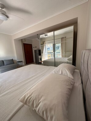 1 chambre, fer et planche à repasser, Wi-Fi, draps fournis