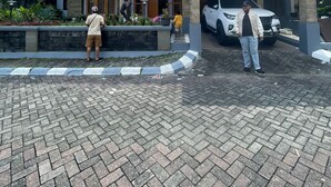 ด้านหน้าที่พัก
