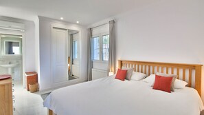 3 Schlafzimmer, Bügeleisen/Bügelbrett, kostenloses WLAN, Bettwäsche