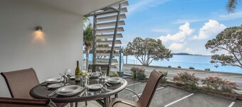 Paihia Beach Front 2 bedroom Apartment