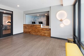 Lobby - ECHO Suites Extended Stay by Wyndham Houston Pasadena Fwy Pl  (Pasadena)