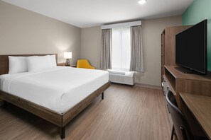 Suite, 1 Queen Bed, Non Smoking | Desk, laptop workspace, free WiFi, bed sheets - ECHO Suites Extended Stay by Wyndham Houston Pasadena Fwy Pl  (Pasadena)