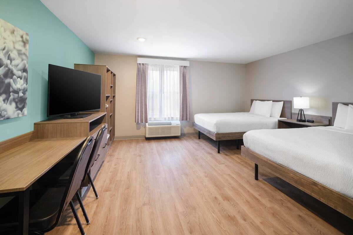 Room, 2 Queen Beds, Accessible, Non Smoking