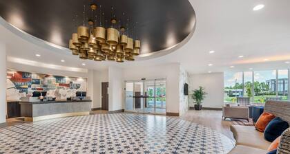 Cambria Hotel Tampa-Brandon