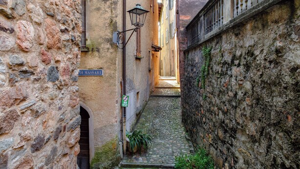 Unclassified image, 1 of 44, button - Casa Miró (Morcote)