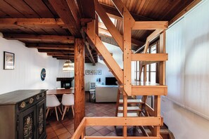 Classic Apartment | Living area