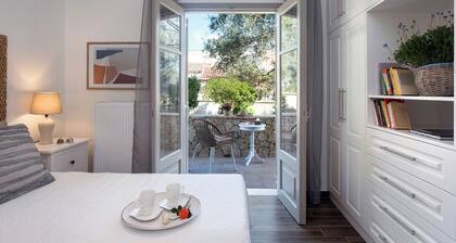 Verde Olive Three-Bedroom Holiday Home by Konnect