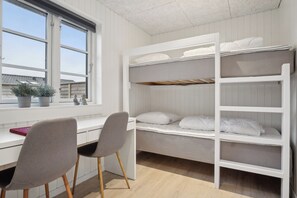 3 bedrooms, iron/ironing board, free WiFi - Super cozy holiday home in Nordic style in Høll (Børkop)