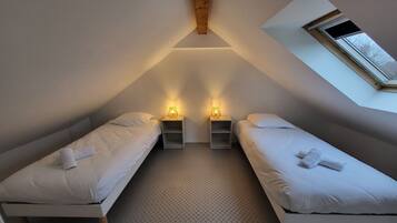 4 chambres, fer et planche Ă repasser, accĂšs Internet