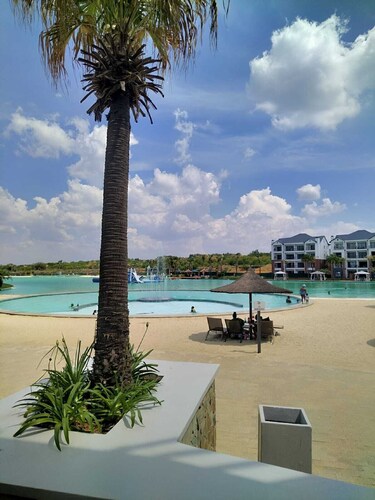 Cozy lagoon Penthouse,Family friendly!