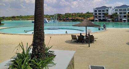 Cozy lagoon Penthouse,Family friendly!