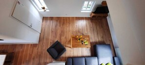 TV, ping pong, stereo