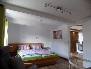 3 dormitorios, wifi gratis, ropa de cama