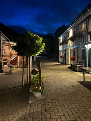 Exterior - Apartment 'Apfelbaum' with Private Terrace, Shared Garden and Wi-Fi (Finnentrop)