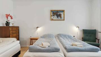 2 bedrooms, iron/ironing board