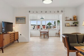 TV, DVD player - 5 per charming townhouse in Skagen (Skagen)