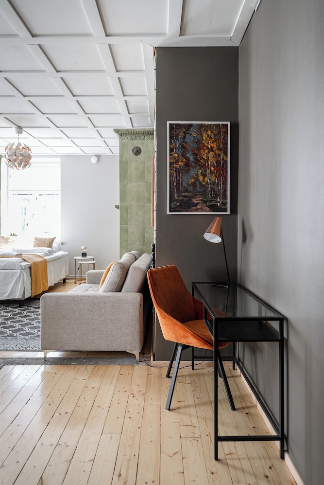 Historical Studio & Excellent Location 5