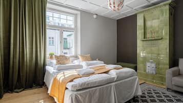 City Apartment, Courtyard View | 1 bedroom, desk, laptop workspace, blackout curtains